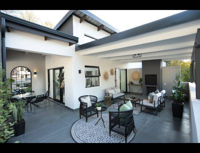 2 BEDROOM APARTMENT FOR SALE IN BRYANSTON